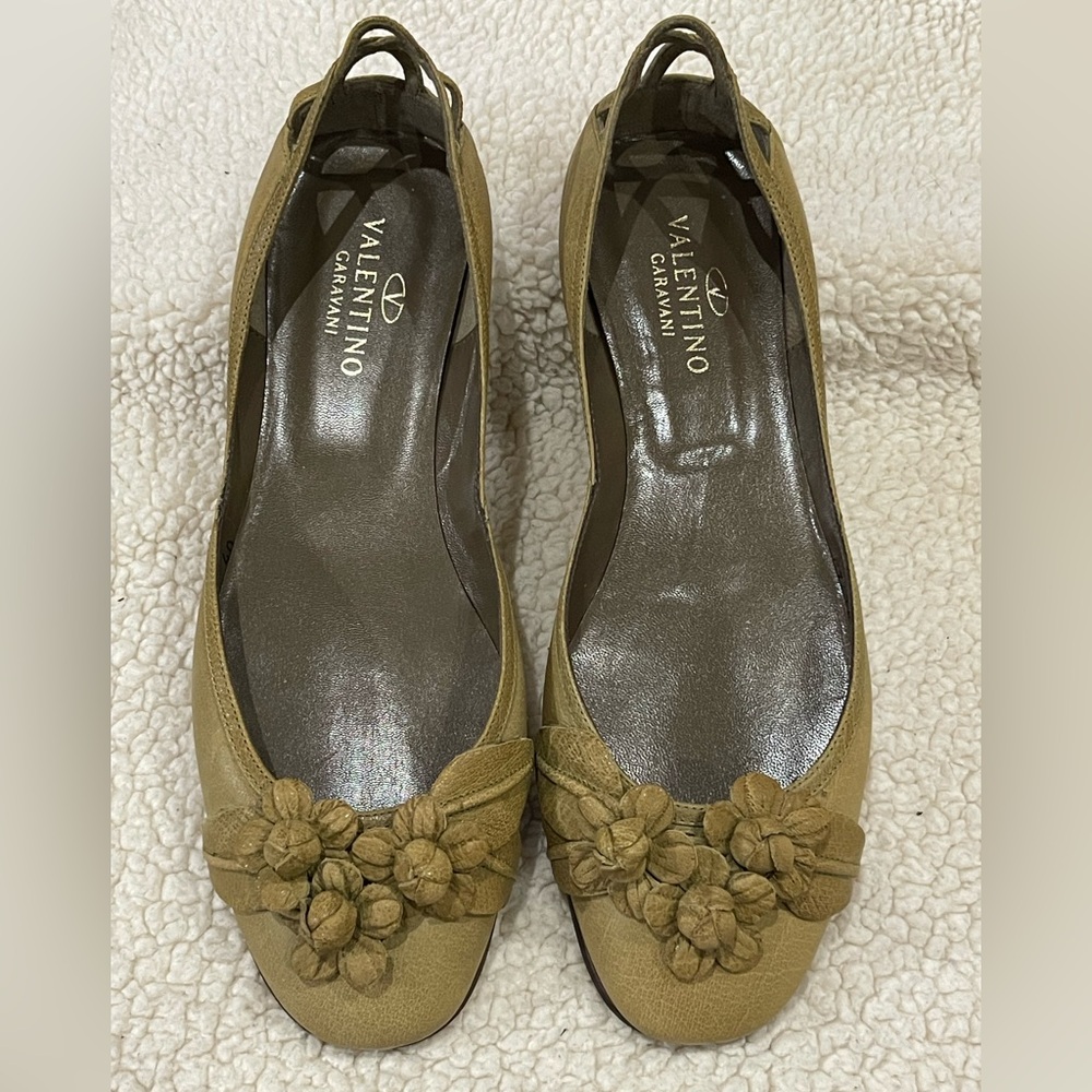 Valentino Garavani Leather Flower Ballet Flats 40